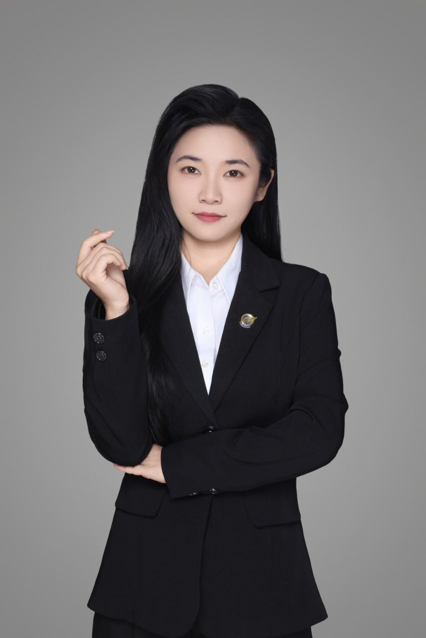 熊 丽 媛