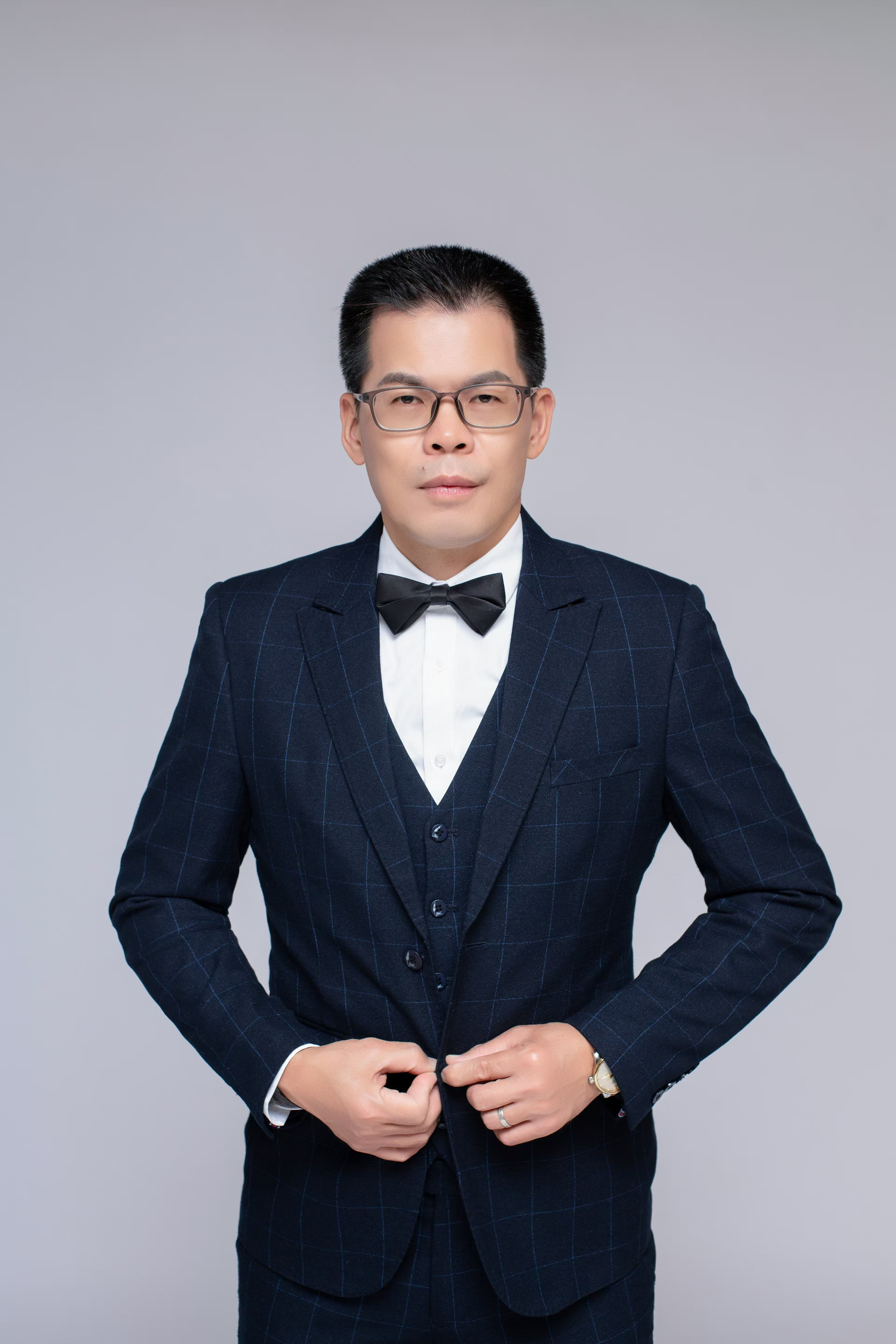 李伟武