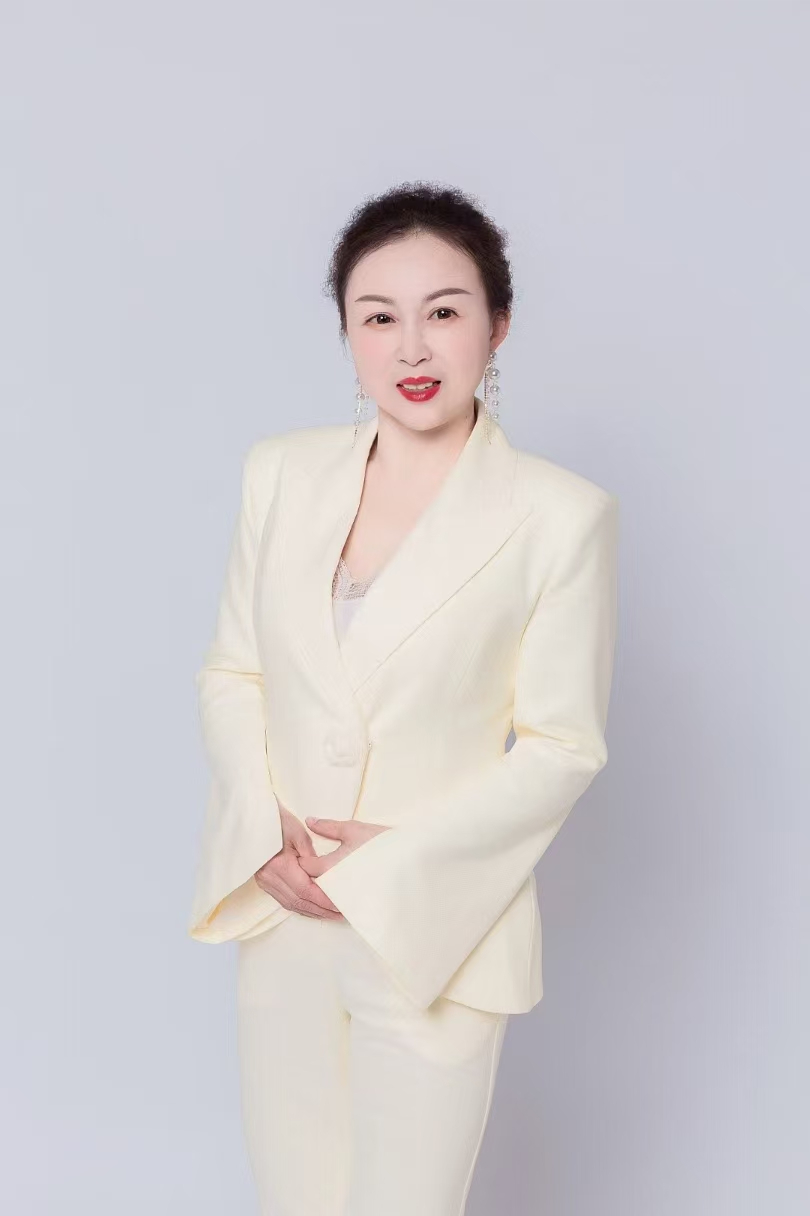 李美华
