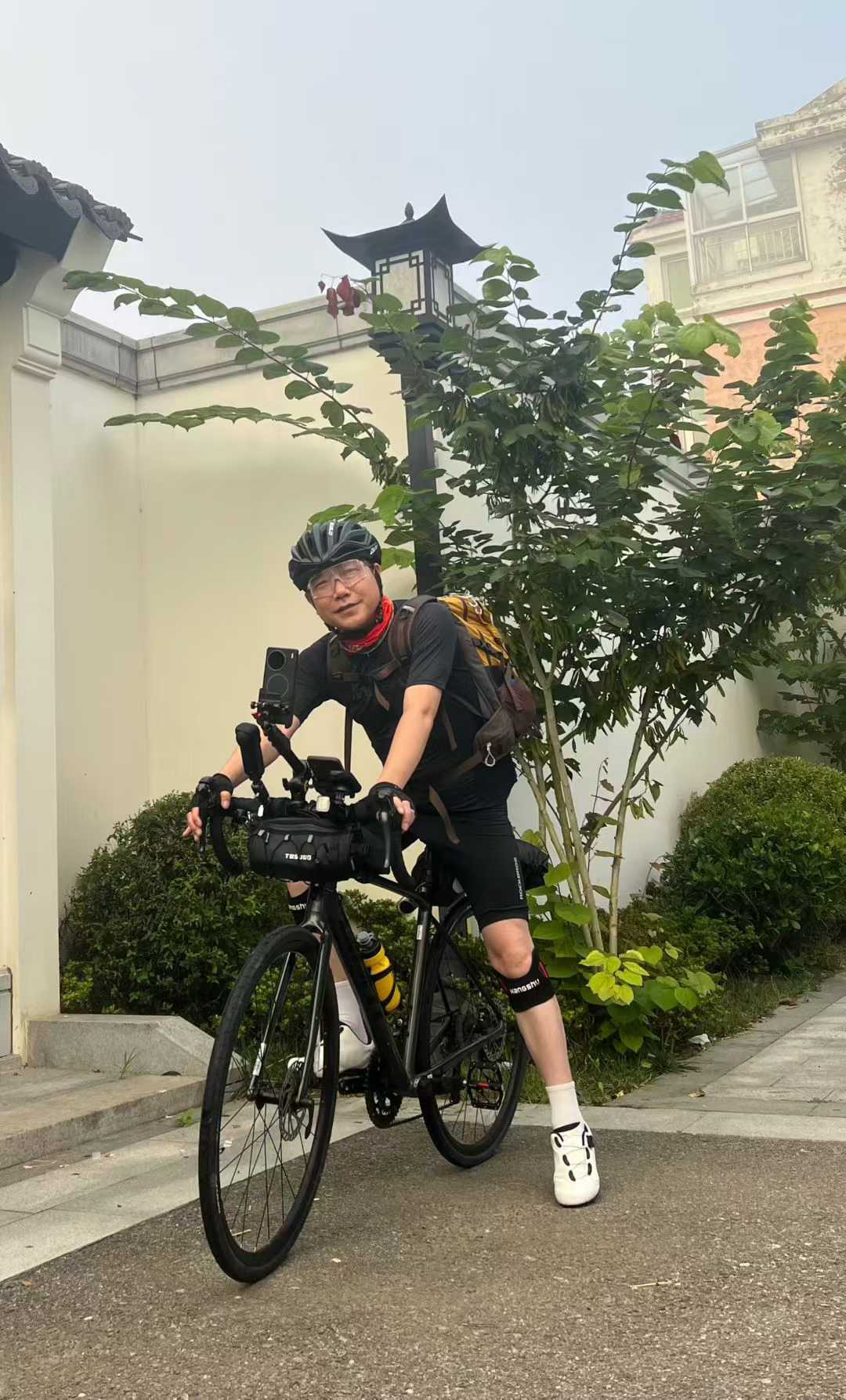 致云沅康董事长的骑行助力   
